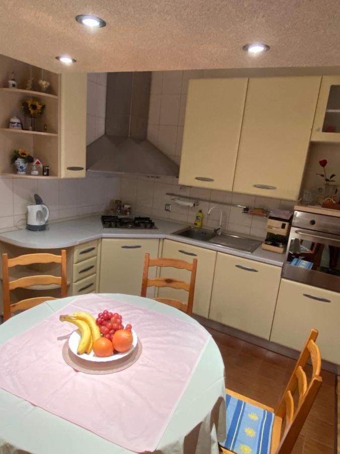 Ferienwohnung Apartman Luka + Free Parking Zadar Exterior foto