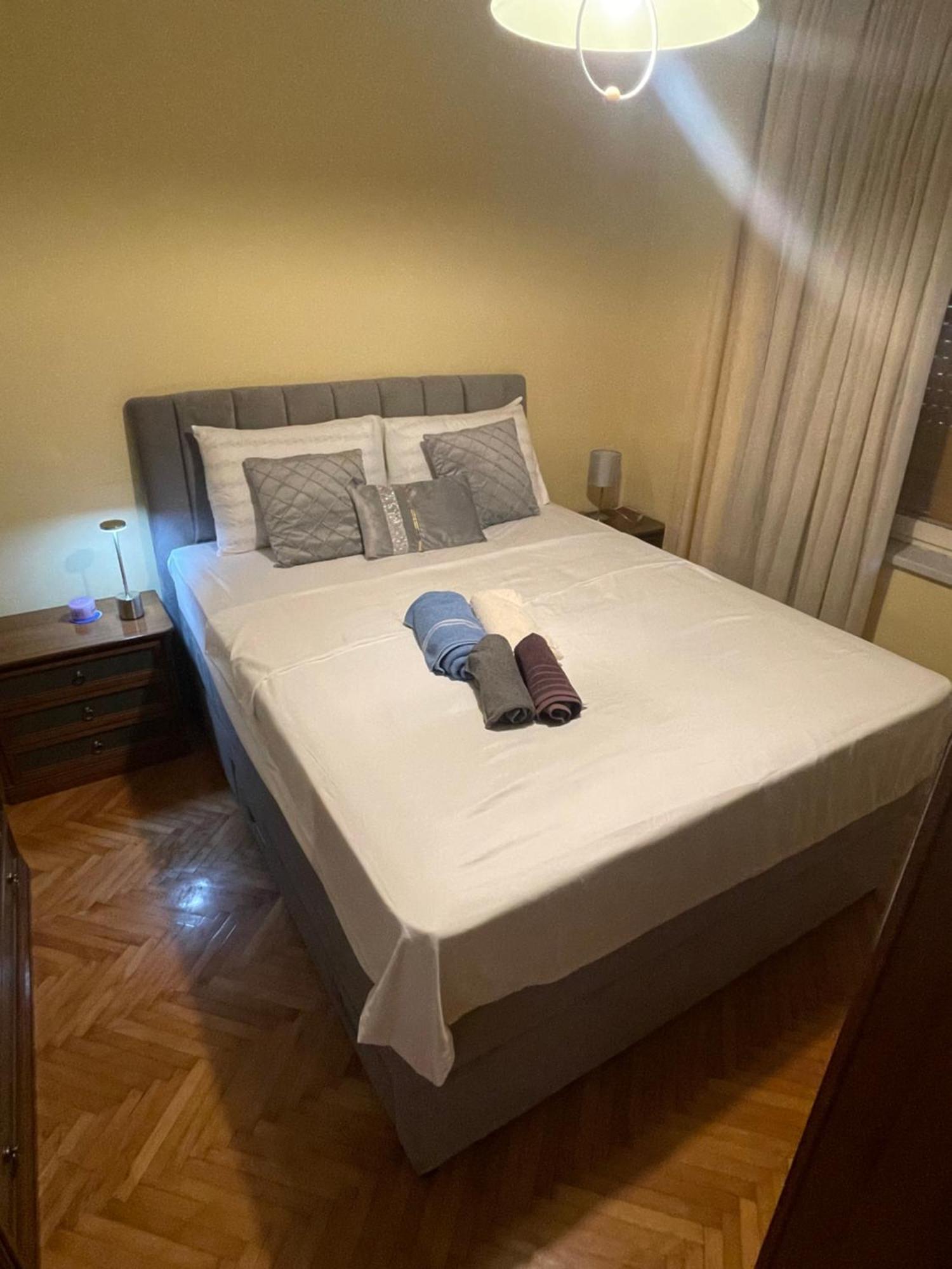 Ferienwohnung Apartman Luka + Free Parking Zadar Exterior foto